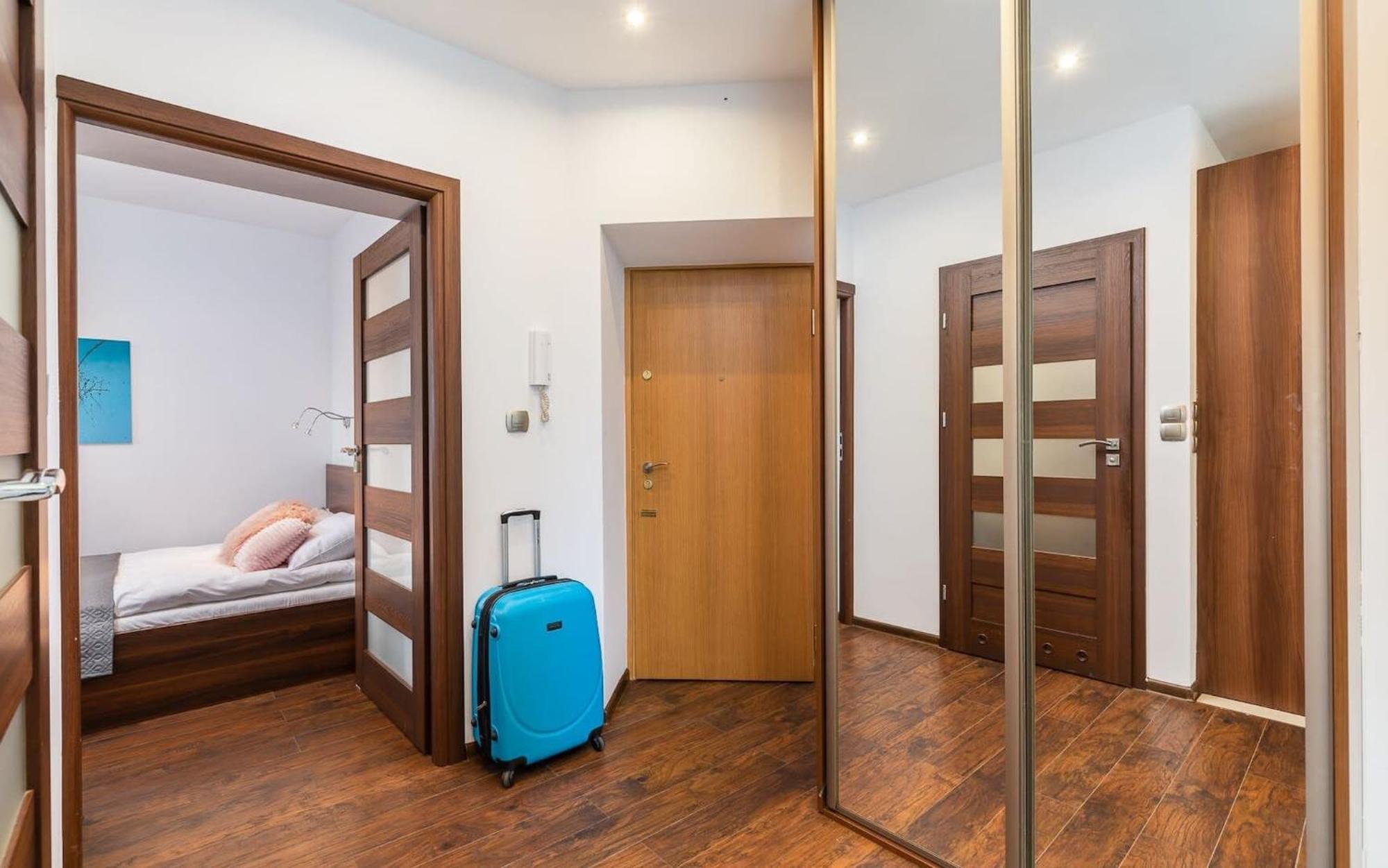 Rent Like Home - Aleja Solidarnosci 105/111A Warsaw Exterior photo